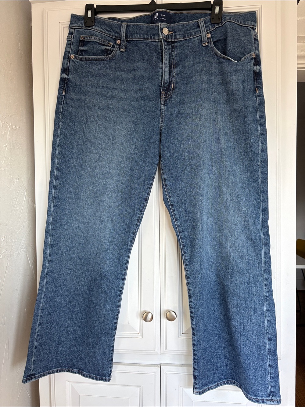 GAP Women's Kick Fit Ankle Medium Blue Jeans in size 18
